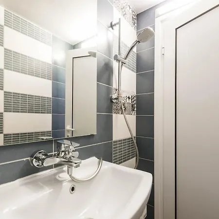 Appartement 2br Maisonette In The Center Varna