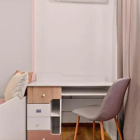 Апартаменты 2br Maisonette In The Center