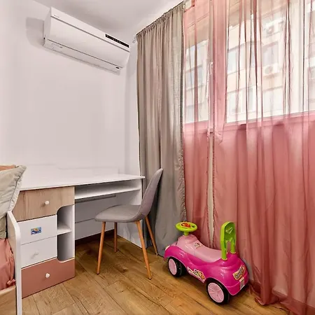 2br Maisonette In The Center Апартаменты Варна